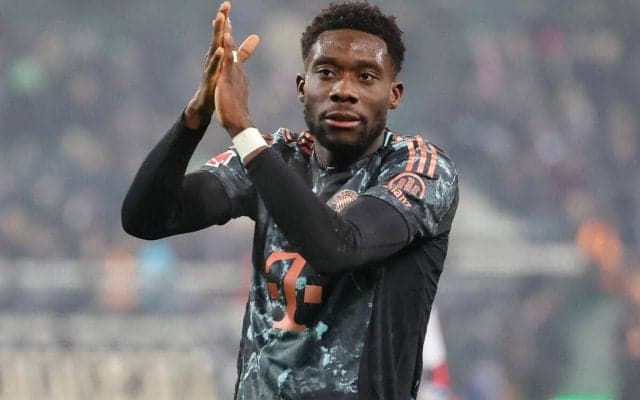 バイエルンに痛手…フェイエノールト戦で負傷交代のアルフォンソ・デイビスが筋肉負傷で戦線離脱