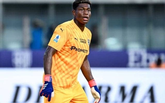 ビッグクラブの関心が向けられる鈴木彩艶　チェルシーも争奪戦参戦か　英メディア報道「進化を注視している」「慎重に検討」