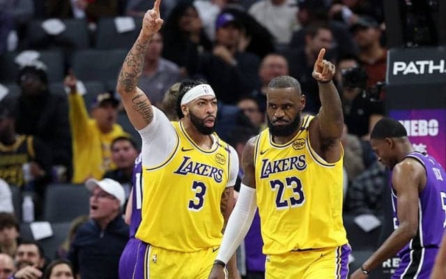 レブロン＆ADによる優勝への野望…フロントの冬の補強策に不安を示す