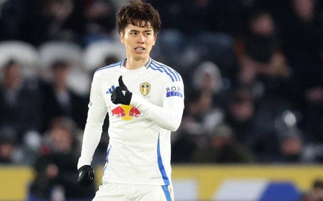 「西ヨーロッパで最もフェアな選手」相手監督やファンが退場を訴えた田中碧、リーズ指揮官は意に介さず「退場になるような状況はない」