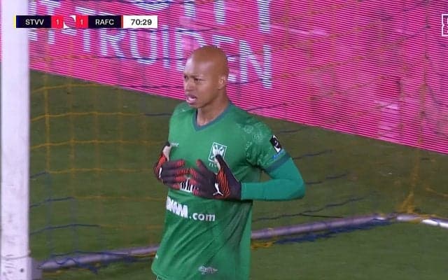 これぞ守護神！小久保玲央ブライアン、“超人的反射”のビッグセーブに称賛の声 「よく止めた」強豪相手に大仕事