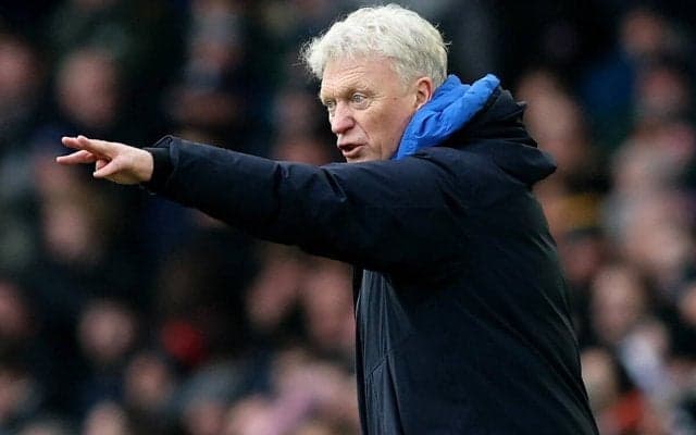 ヴェンゲル、ファーガソンに次ぐ大記録達成にモイーズ監督本人も自賛！　「700試合指揮は立派な功績」