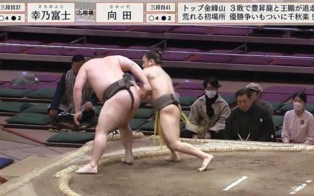 「どこからどう見てもイケメン」「横顔カッコ良過ぎる」18歳の爽やか力士が見せた“凛々しい表情”に熱視線