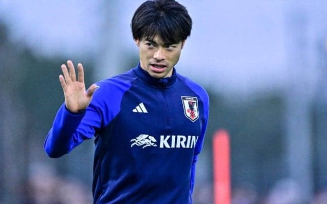 「欲しい！！」「どうしたらゲットできますか？」三笘薫の躍動感抜群な「アメコミ風ミトマが表紙のマッチデープログラム」が話題に！「ほ、ほ、欲しい…。」「これ欲しい」の声続々