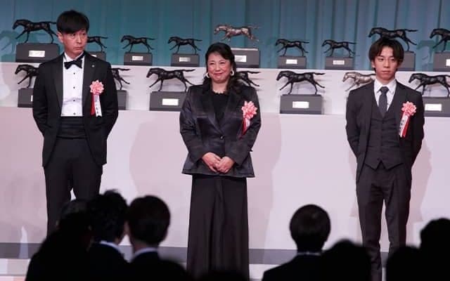 【JRA】最優秀マイラーのソウルラッシュは中山記念へ 池江師「ドバイターフも視野に」/JRA賞授賞式