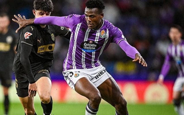 クサノフ流出のRCランスがシティ保有の若手DFジュマ・バーをレンタルで獲得