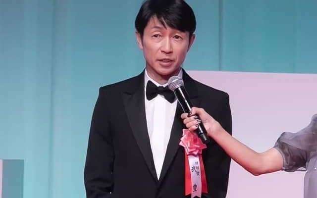 特別賞の武豊騎手「本物の初老ジャパンに」 パリ五輪で銅メダルの馬術日本代表になぞらえ会場沸かす