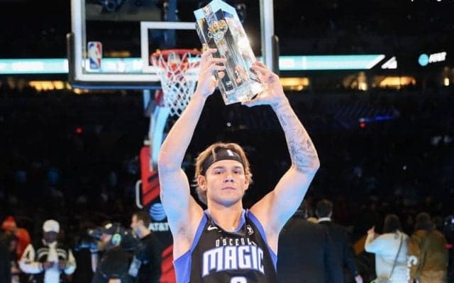 マック・マクラングがオールスターのスラムダンクコンテストで大会史上初の3連覇へ挑む