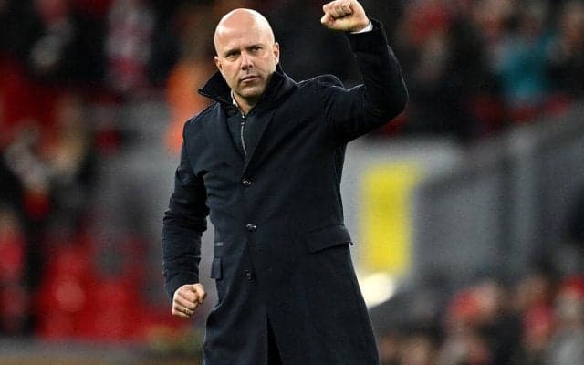 絶好調リバプールにとって気がかりな昨季の失速…スロット監督はクロップ氏との話し合い明かす「今季と比べることはできないが…」