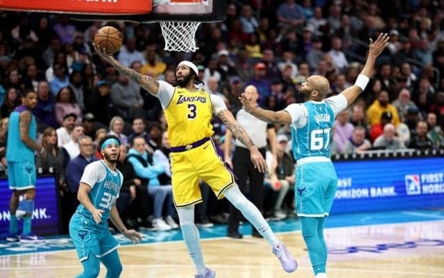 レイカーズのアンソニー・デイビスが大暴れ…今季最多の42得点23リバウンドをマーク