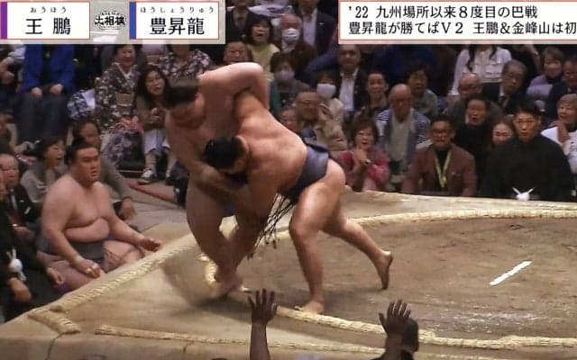 「こんな嬉しそうな豊昇龍初めてみた」優勝決定戦で見せた表情に反響 横綱昇進を手繰り寄せた“魂”の一番での一コマ