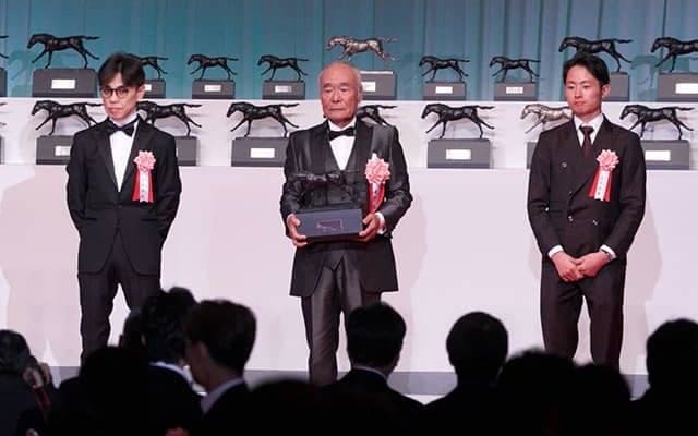 最優秀2歳牝馬アルマヴェローチェ 大野照旺オーナー「考えられないくらい嬉しい」