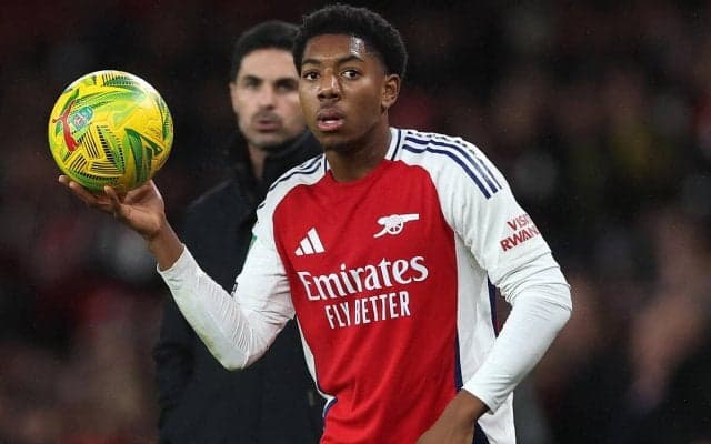 アーセナルの主張通る！　18歳SBが不当退場で処分撤回…3試合出場停止なしに