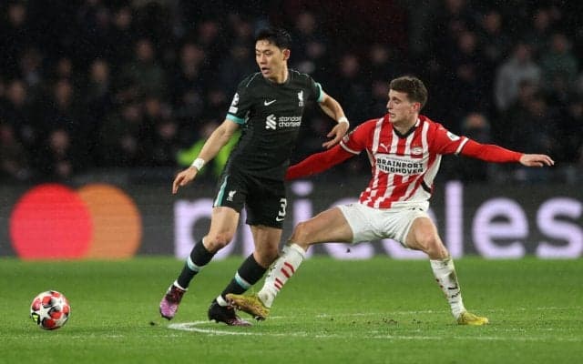 遠藤航フル出場で失点に関与のリバプール、主力温存でPSVに敗れ全勝ならず【CL】