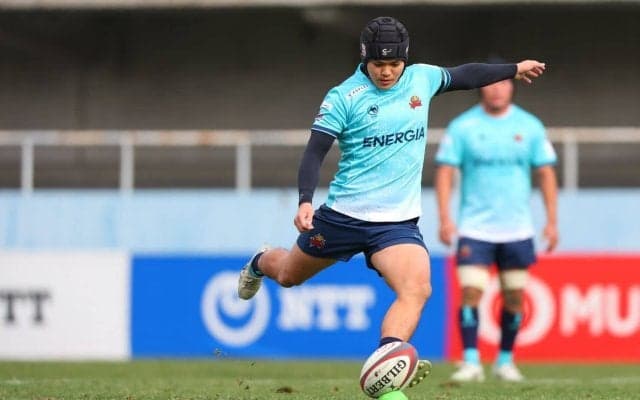 届け、天国で見ている亡き友へ。全身全霊を込め、その右足を振り抜く