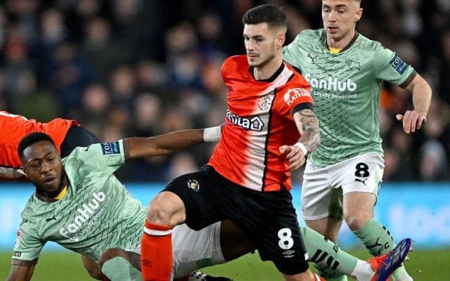 三好康児のボーフムがマインツのMFクラウスをレンタルで獲得、今季はルートン・タウンで23試合に出場