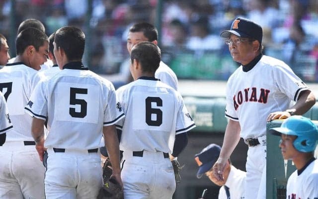 興南・我喜屋優監督はなぜ授業の重要性を訴えるのか 「高校野球は３年で終わるけど、人生のスコアボードには終わりがない」