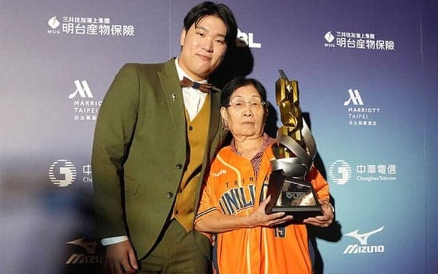 台湾MVP→異例のNPB挑戦　メジャーではなく来日選択…侍J封じの右腕が秘める“強さ”