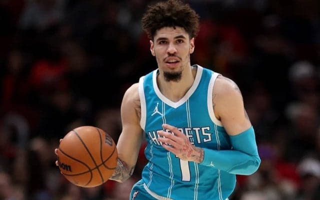 ホーネッツのラメロ・ボールが左足首捻挫のため最低1週間を欠場