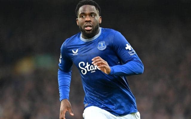 エバートンのベルギー代表MFマンガラのシーズンが終了…ブライトン戦で前十字じん帯断裂