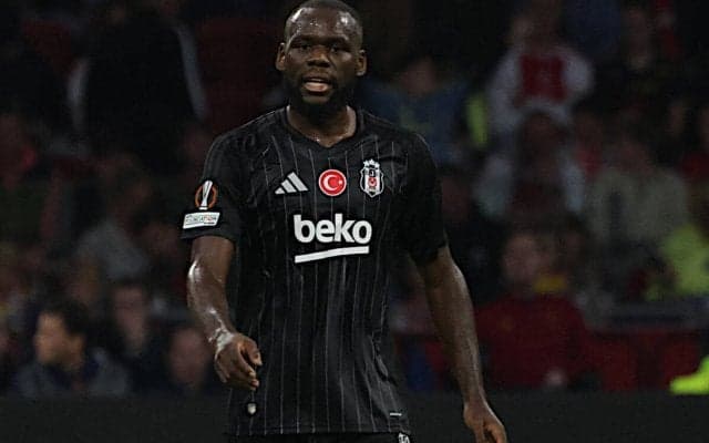 ジェノアがベシクタシュで不遇のカメルーン代表MFオナナをレンタル移籍で獲得！