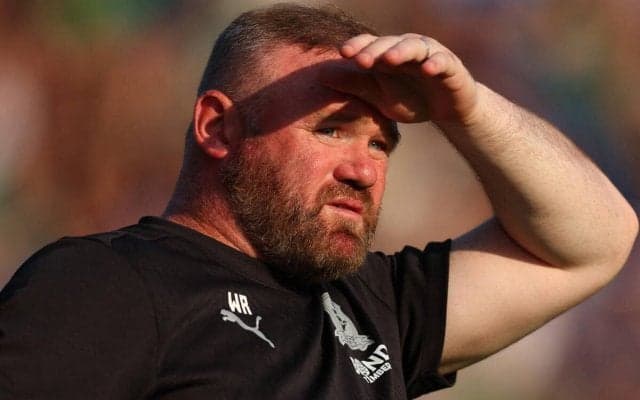 監督としては失敗続きのルーニー…まだやる気満々の本人に元戦友がチクリ　「大丈夫か？」