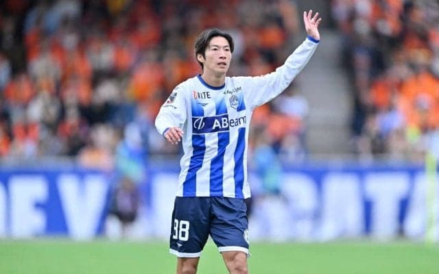 「ほんとに無料でいいんですかレベル」「これ配布は豪華だな」J2山形が発表した1万5千人プレゼントの「豪華すぎる寒冷地グッズ」が大反響！ モデルにも「ポーズと表情があざと可愛い」の声