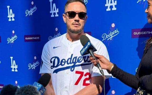 朗希からのお礼は「求めていない」　ロハスの“粋な計らい”…背番号をあっさり譲ったワケ