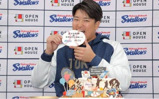 ヤクルト村上宗隆「25歳頑張ります！」　来年はメジャー挑戦も「今はスワローズで優勝することだけを考えて」