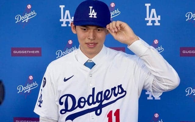 どうなる佐々木朗希の“昇格”　大型補強＆大物も再契約濃厚…すでにパンパンの40人枠