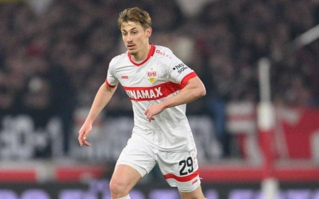 古橋亨梧加入のレンヌ、伊藤洋輝の元同僚DFルオーをシュツットガルトから獲得！