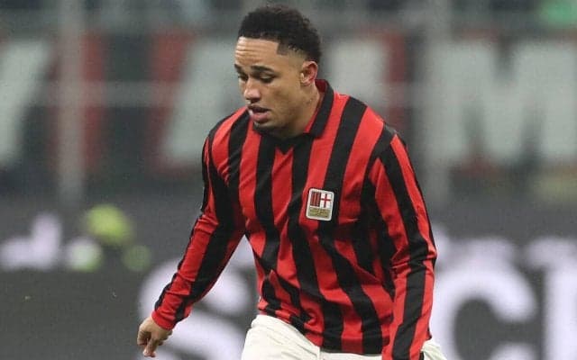 クワラツヘリアの後釜確保が難航のナポリ、ミランFWオカフォーを代案に準備か