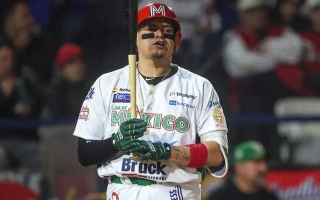 NPB退団から7年…“激やせ”元助っ人が日本代表を粉砕　38歳でも衰えぬ打棒