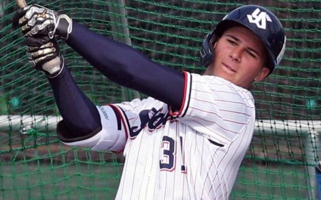 燕18歳は「高卒の身体じゃない」　筋骨隆々、衝撃スイングに騒然「村上宗隆になる男」