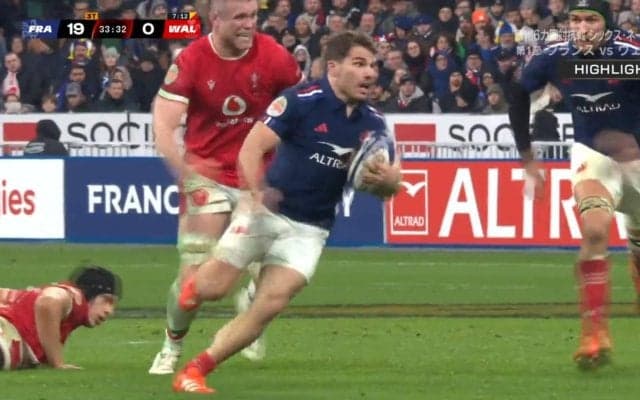 異次元の空間把握能力 巨漢の中をすり抜ける174センチの天才デュポンの驚愕ステップに解説者「上から見ているみたい」