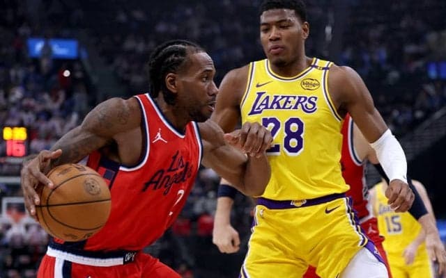 八村塁が3試合連続20得点超え…レイカーズは新加入ドンチッチ見守るなか快勝