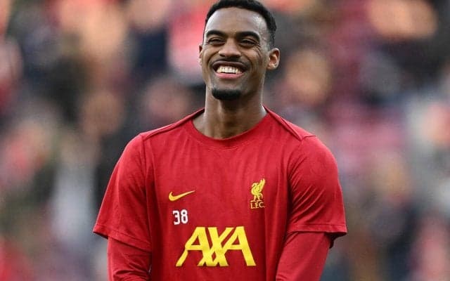 リバプールで欠かせぬ存在に成長のグラフェンベルフ、イングランド行き後押しの元同僚に感謝「話を聞いて、行かなきゃと思った」