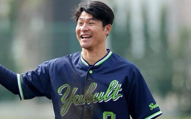 「そっくりすぎる」“奇跡の2人”に野球ファン騒然　FA移籍で実現「生き別れの兄弟」