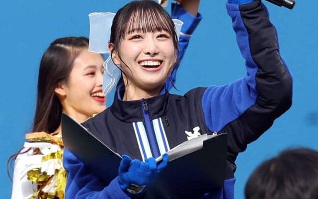 キャンプに降り立つ美女の正体「かわいい!!」　“ガチ勢”が叶えた夢のコラボ「行きたい」