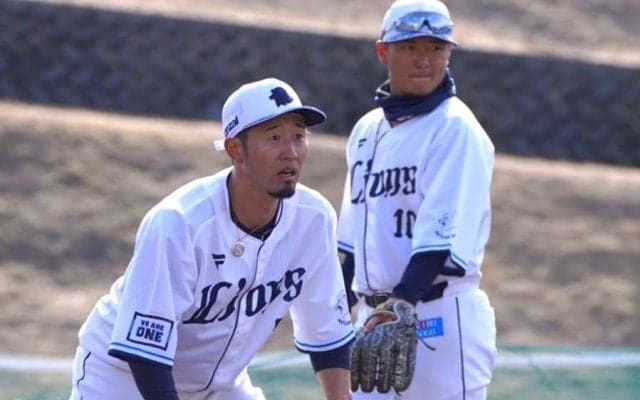 西武・外崎の複雑な胸中　「できればやりたくない」…勃発した“後輩”との定位置争い