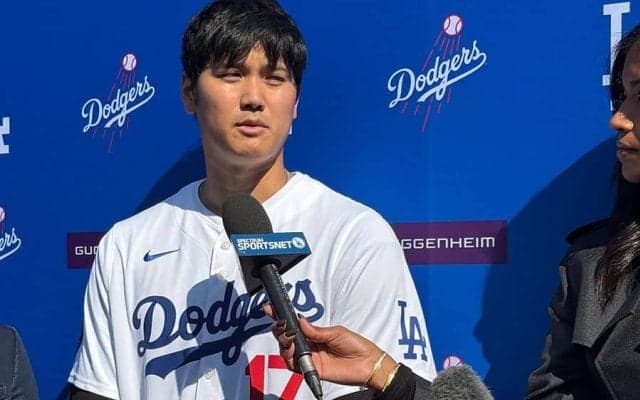 大谷翔平とほぼ同じ目線　さすがの経歴…ド軍美女レポーターが「そびえ立っている」