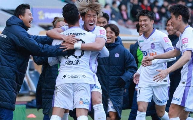 「ニアで引っかからないように」先制アシストの広島DF中野就斗、驚異のロングスローも披露「気持ちのおかげであんなに飛びました(笑)」