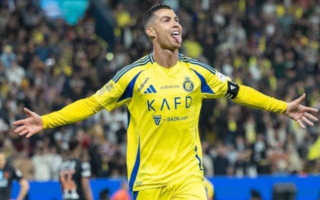 40歳初試合でも早速ゴールのC・ロナウド、北中米W杯出場を目指しながらも夢は「14歳の息子と一緒にプレー」