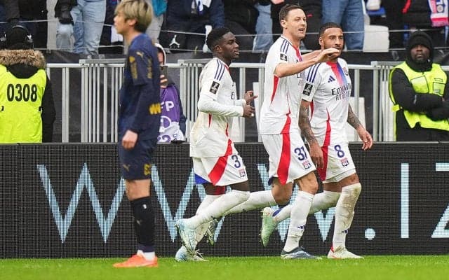 伊東純也先発に関根大輝も終盤出場のランスが惨敗で10戦未勝利…軽傷抱える中村敬斗は帯同もベンチ外に【リーグ・アン】