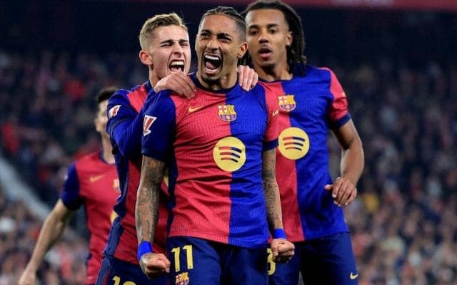 10人のバルセロナがハフィーニャの1G1Aなどでセビージャに4発快勝！【ラ・リーガ】