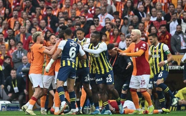 「選手も欺瞞的…なのに常に被害者」ガラタサライを対立関係のライバルが公式Xで罵倒「多くの人間を欺き続けている」