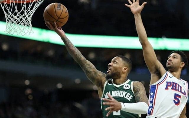 ヤニス不在も、リラードが43得点を挙げ”ビッグ3”擁するシクサーズ撃破…ヤニスはオールスターも回避予定