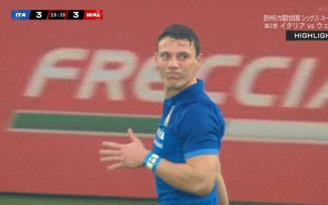 さすが“足技大国”イタリア スペースに蹴り込むゴロパスが芸術的 猛ダッシュした仲間が決めたダイビングトライ