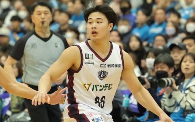 横浜ビー・コルセアーズの佐藤涼成が初得点…指揮官は21歳PGの今後に期待「素晴らしい選手になれると思う」