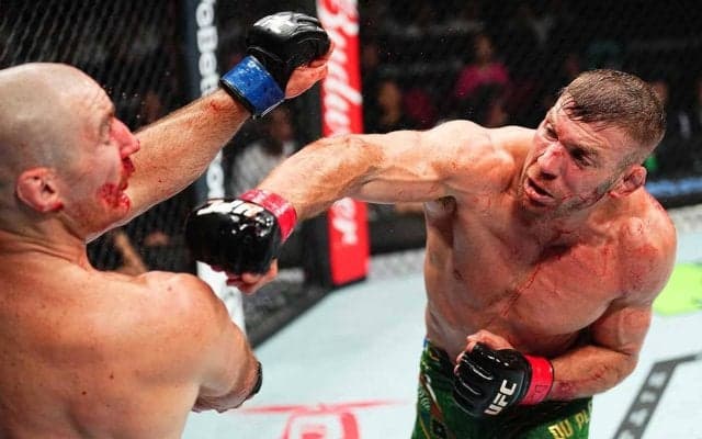 【UFC】敗れたストリックランドが“衝撃発言”「鼻を6カ所くらい骨折した」……試合中には折れた鼻を3回戻したと明かす「とんでもない戦いだった」